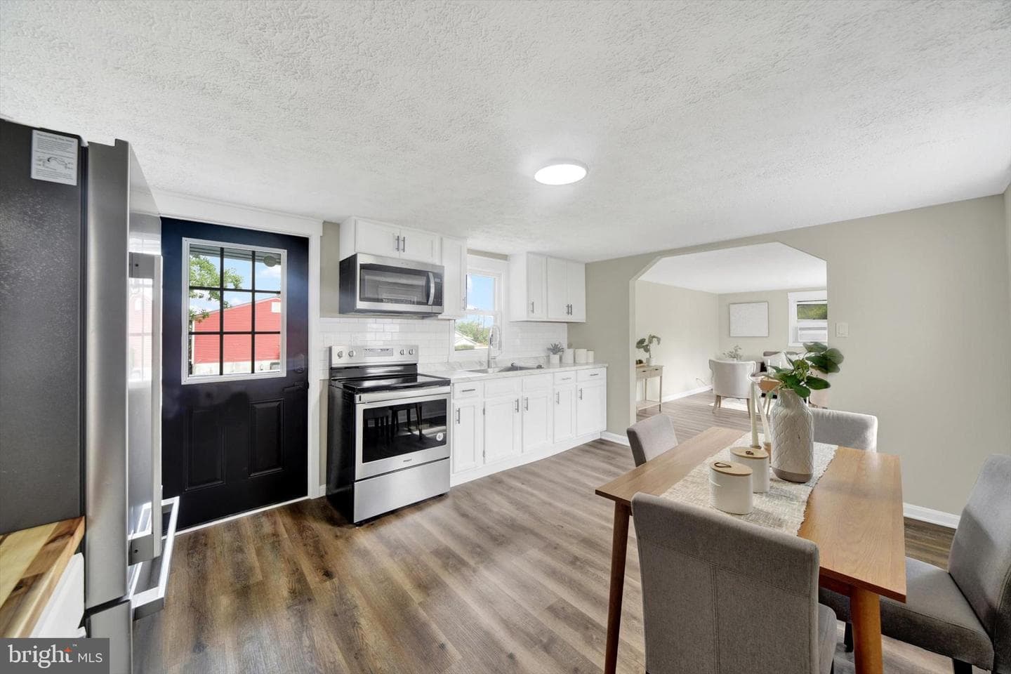 6011 Cecil Avenue photo 13