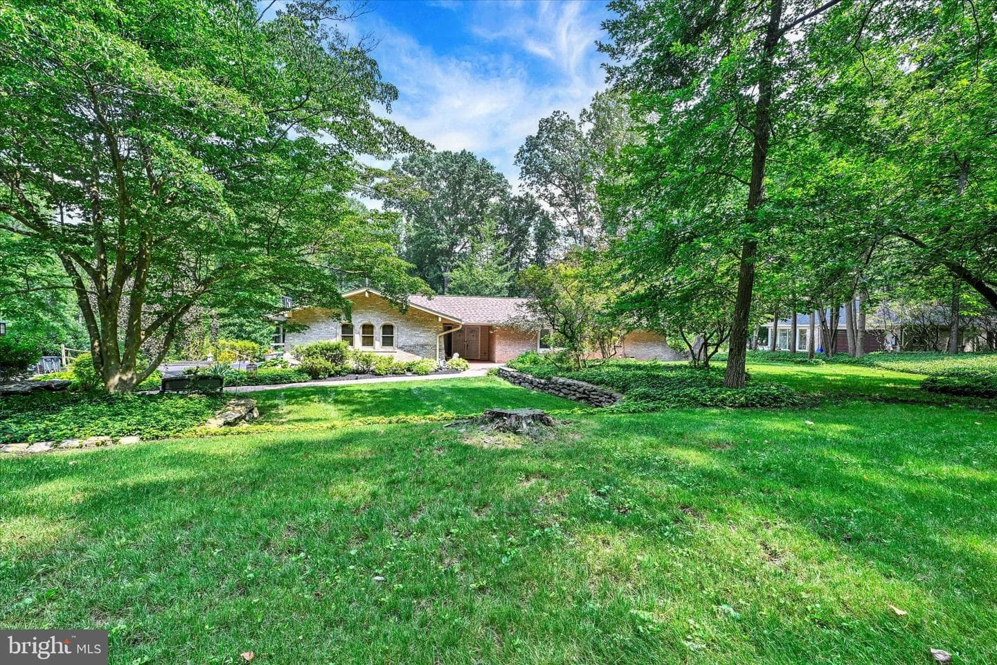 2304 Velvet Ridge Drive photo 3