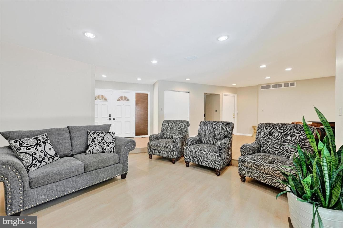2304 Velvet Ridge Drive photo 5