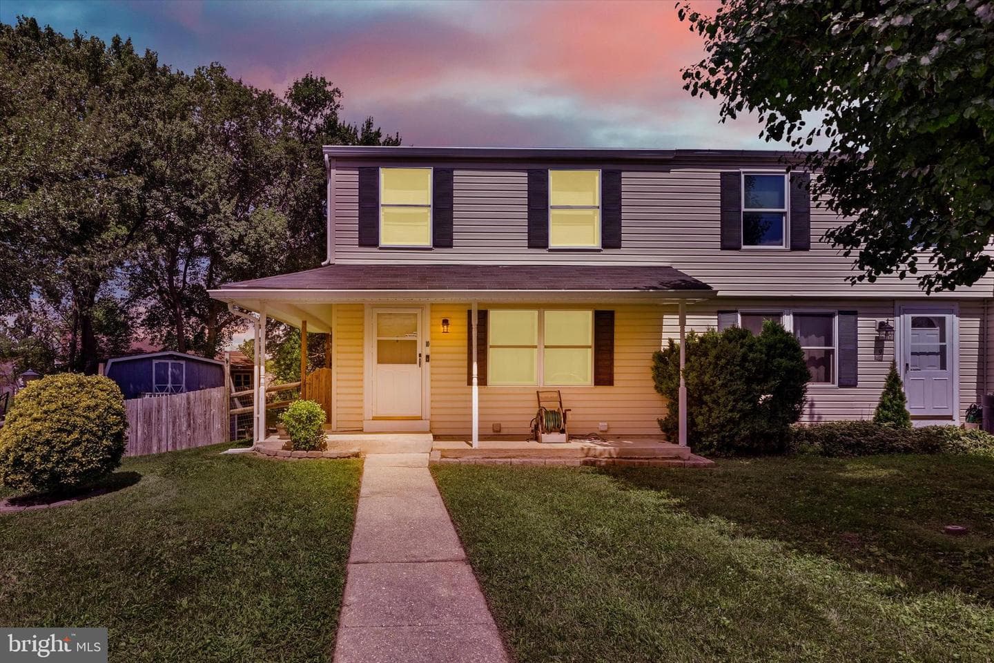 10 Knaves Court