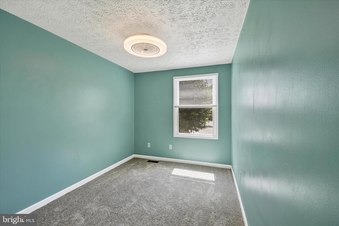 10 Knaves Court photo 13