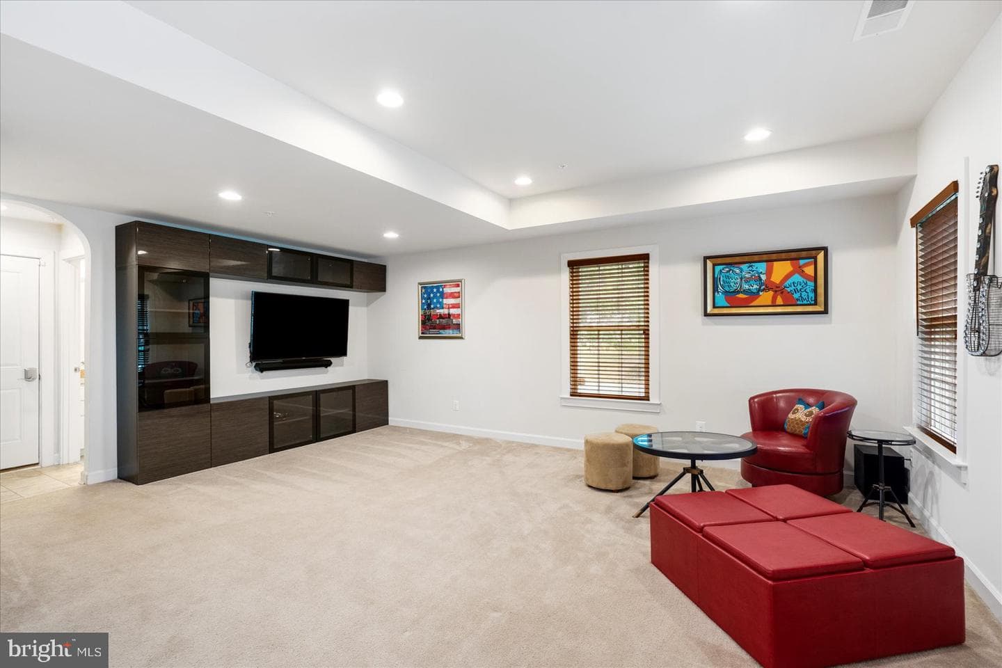 8634 Springvale Drive photo 3