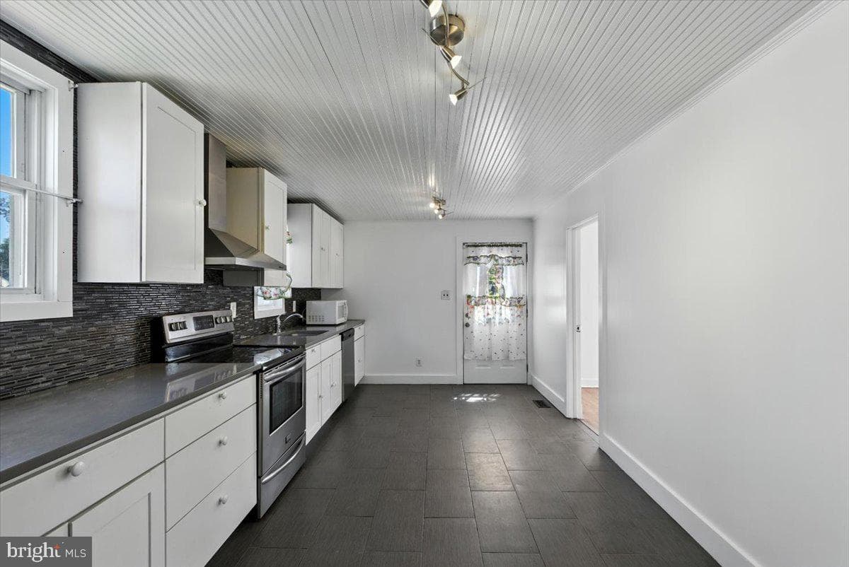 2109 Smith Avenue photo 11