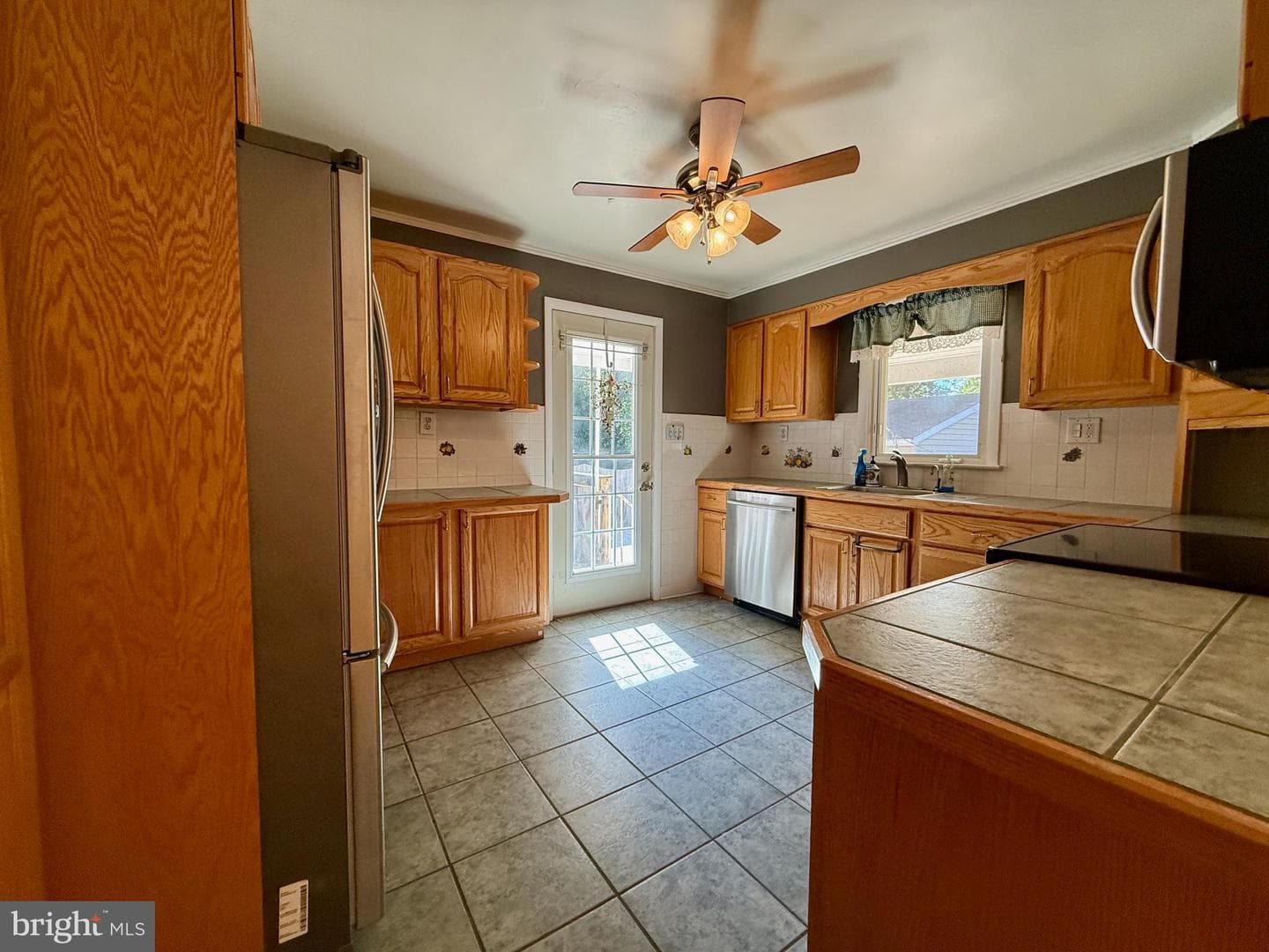 3817 Schroeder Avenue photo 12