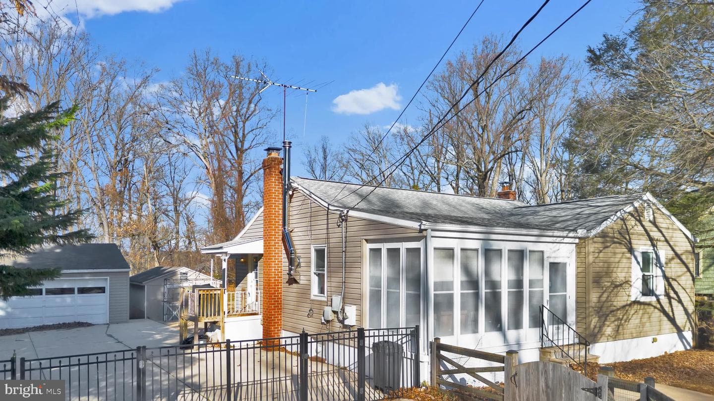 3817 Schroeder Avenue photo 3