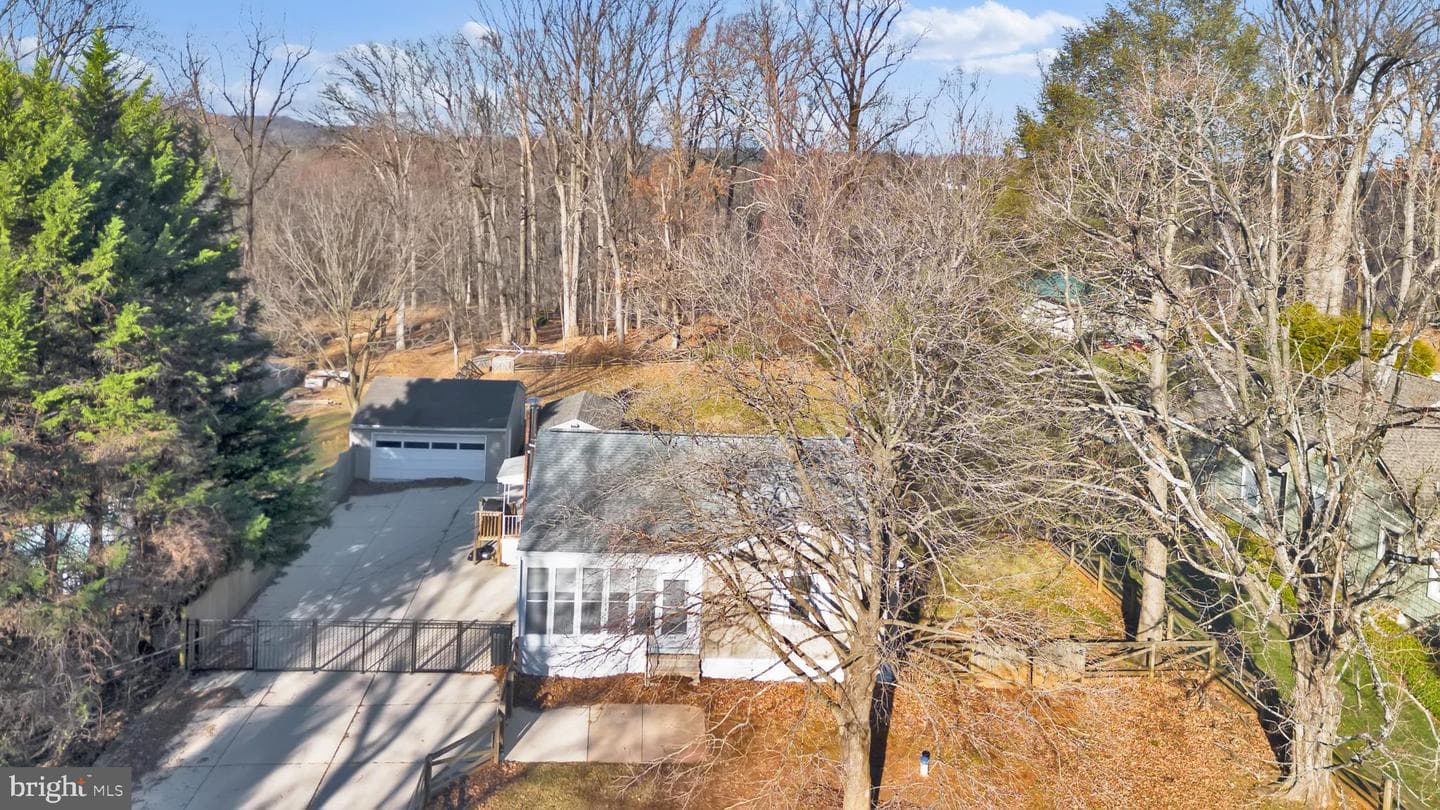 3817 Schroeder Avenue photo 4