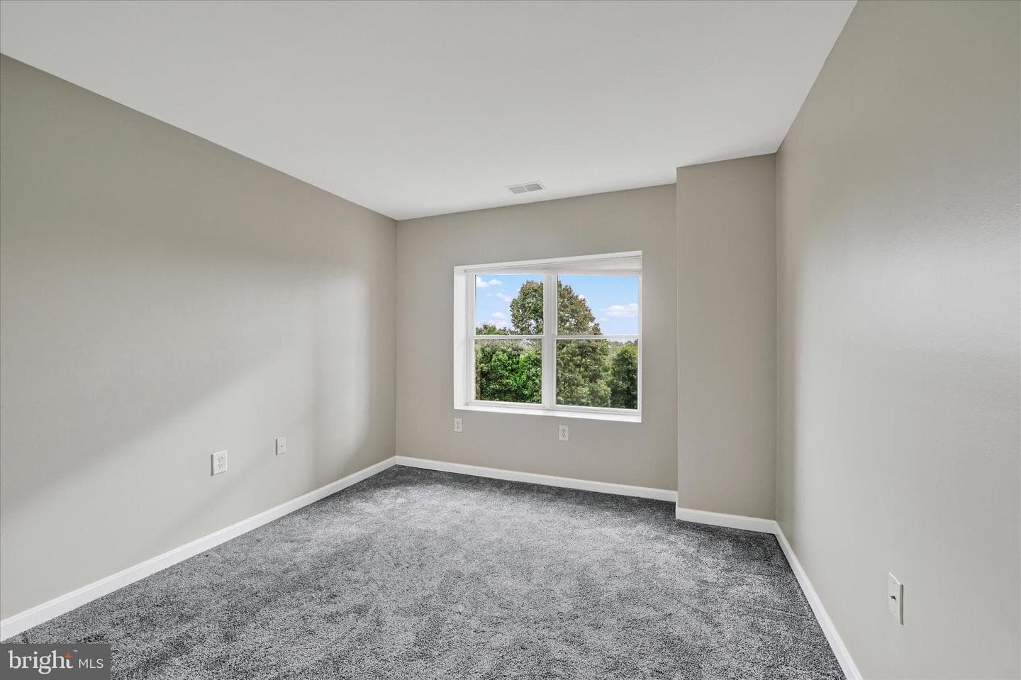 12240 Roundwood Road #706 photo 23