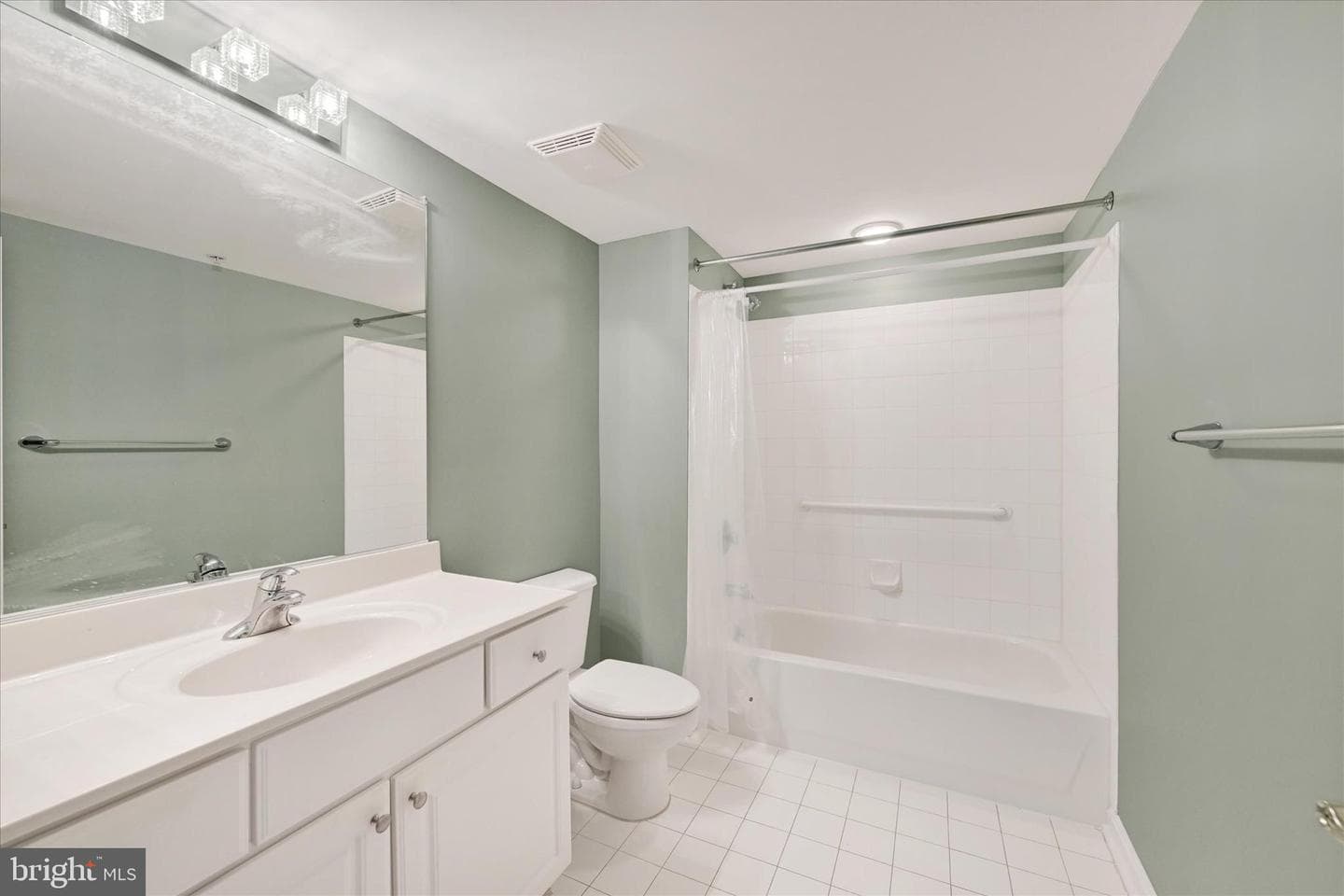12240 Roundwood Road #706 photo 25