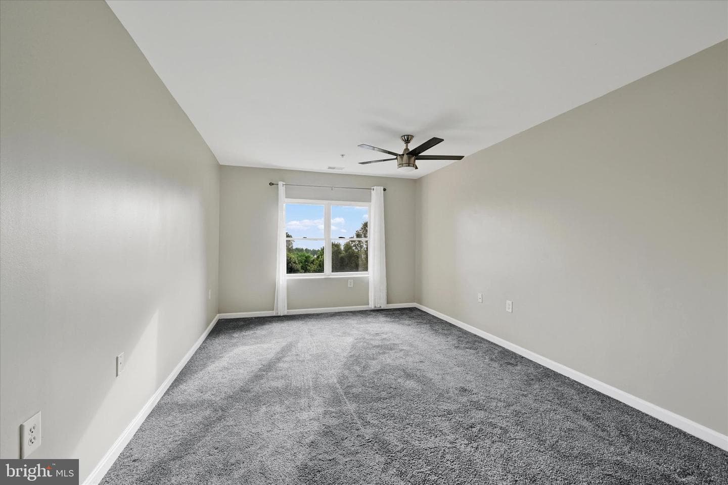 12240 Roundwood Road #706 photo 29
