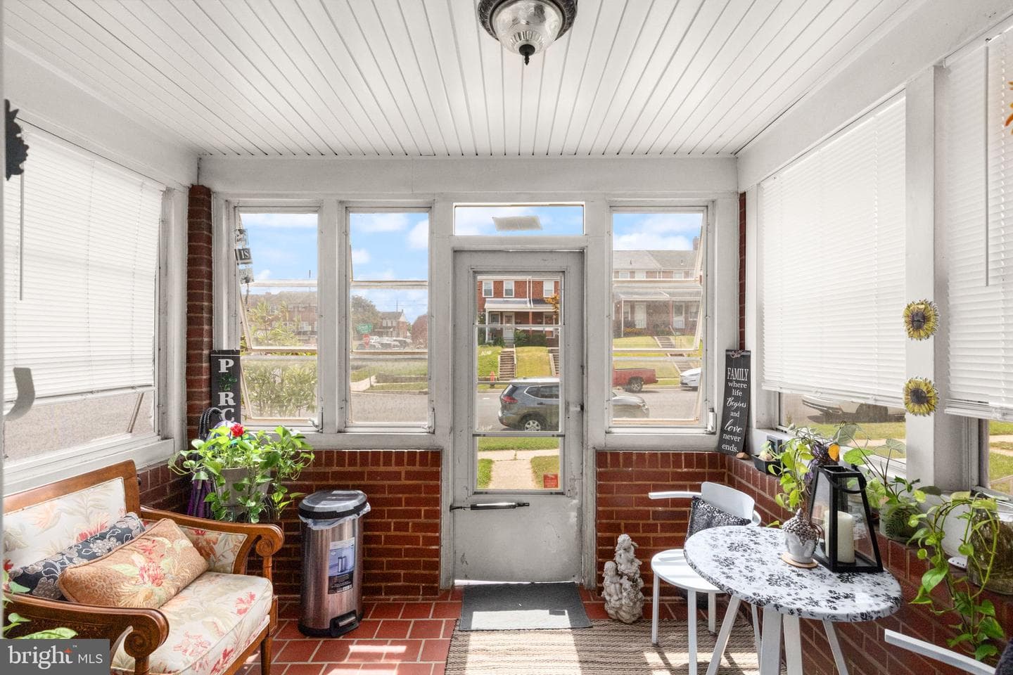7168 Gough Street photo 3