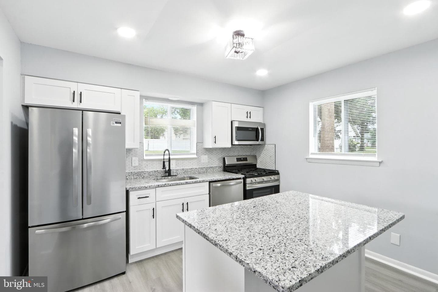 6603 Fairmount Avenue photo 4
