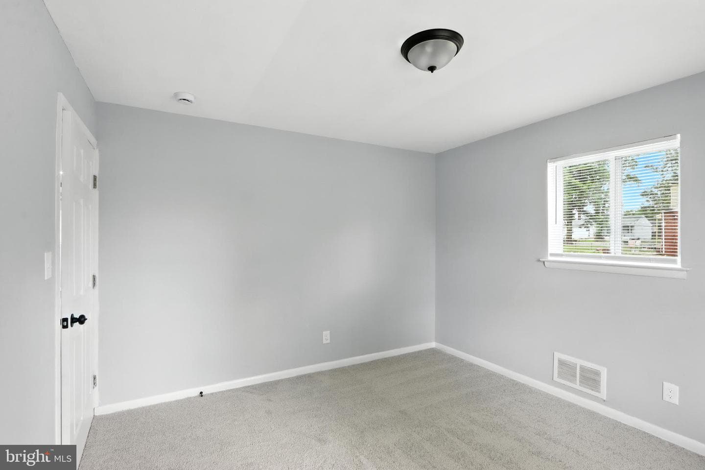 6603 Fairmount Avenue photo 7