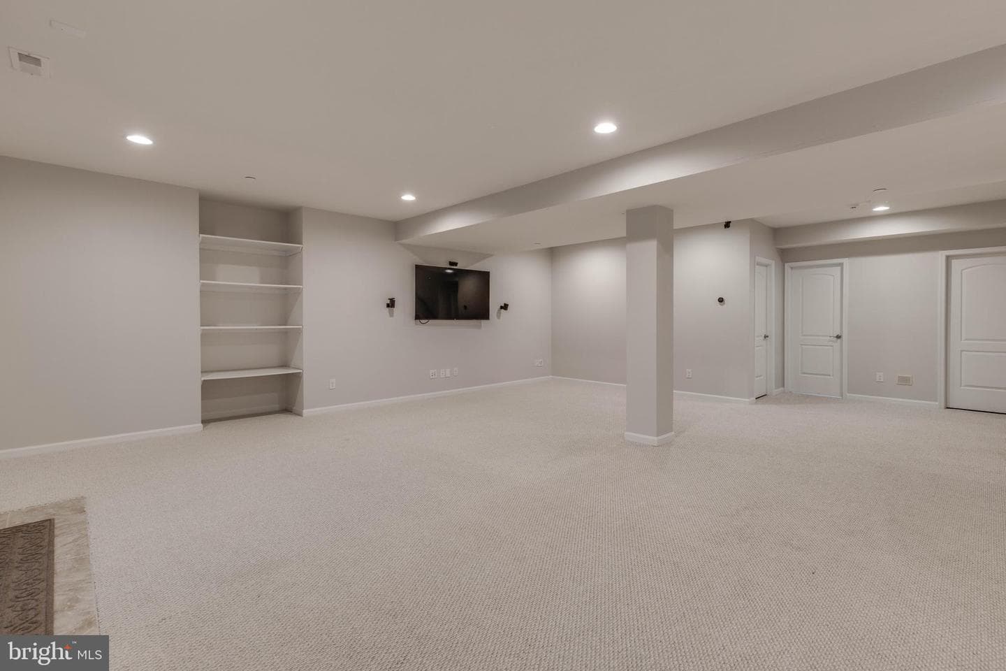 3913 Briar Knoll Circle photo 32