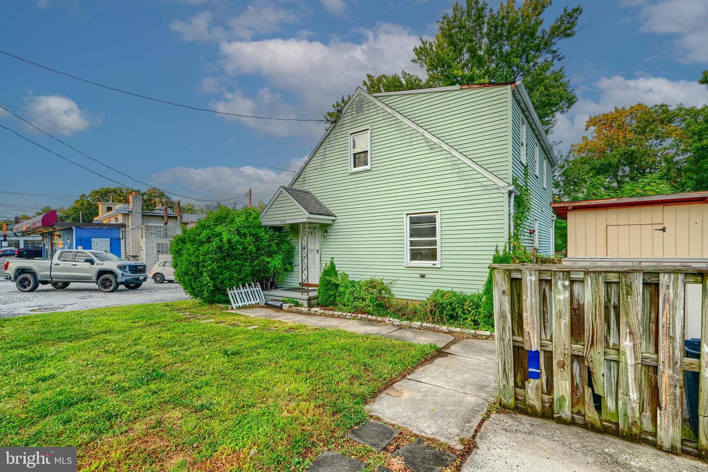 7829 Oakleigh Road photo 1