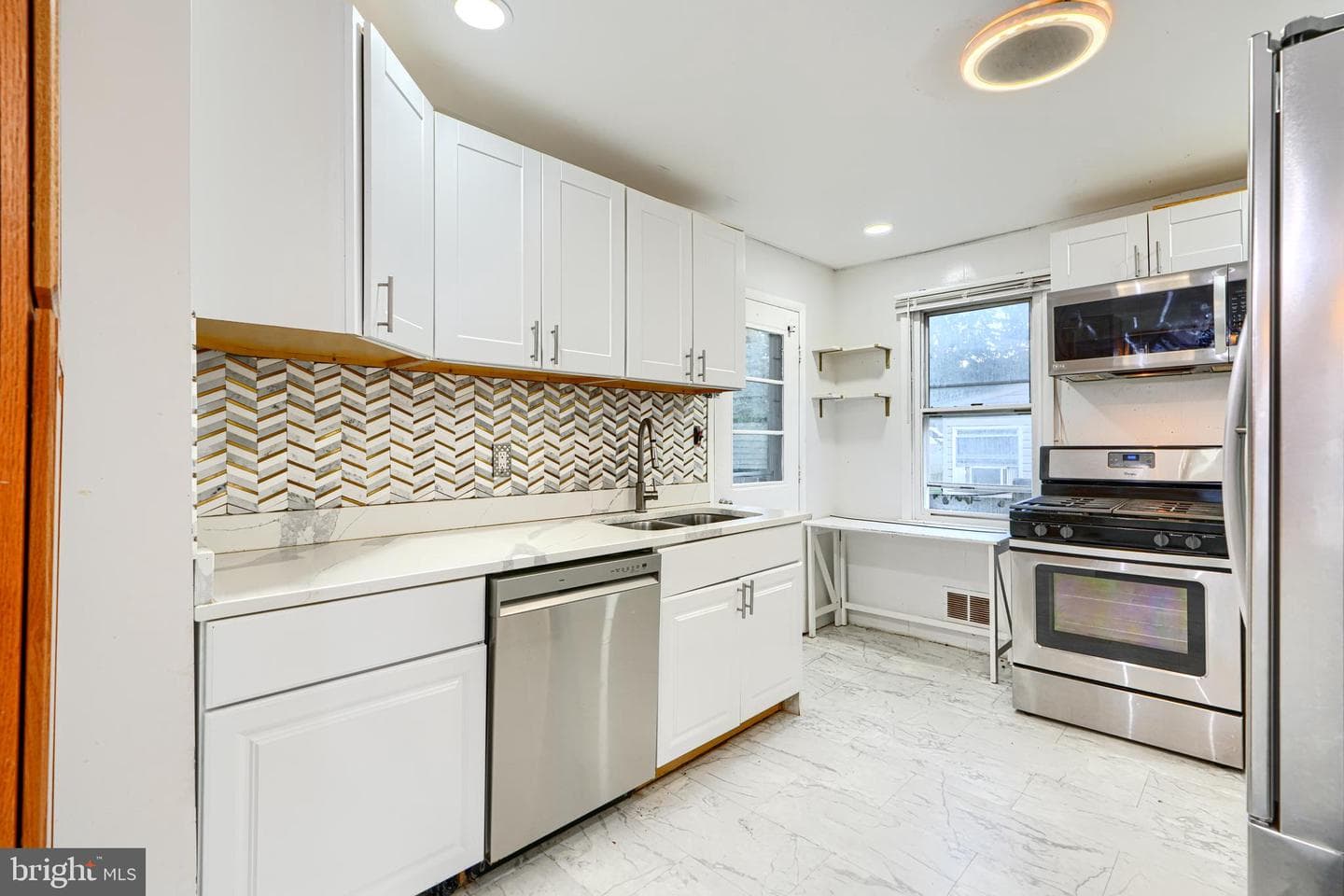 7829 Oakleigh Road photo 25