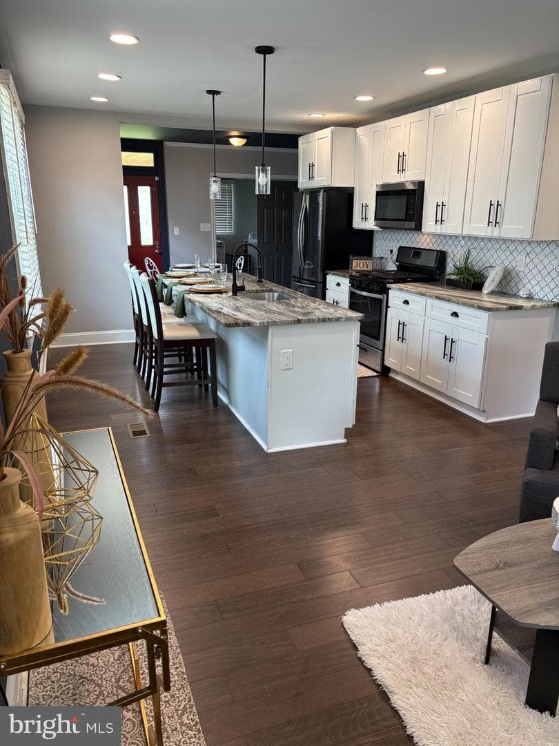 4510 Forest View Avenue photo 5