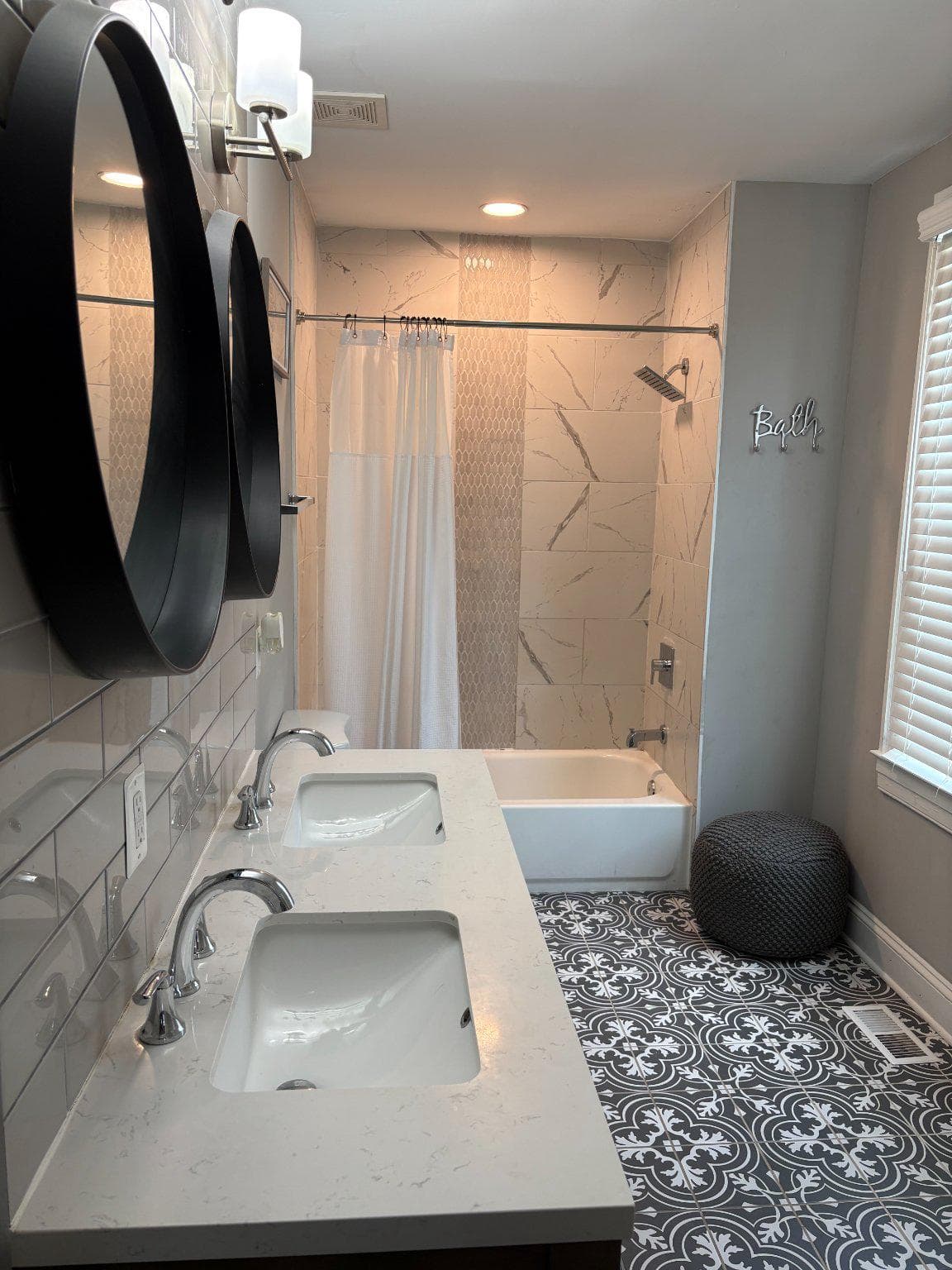 4510 Forest View Avenue photo 8