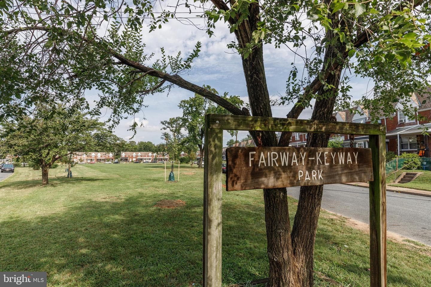 2471 Fairway photo 2