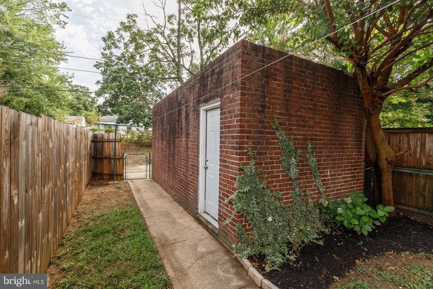 2471 Fairway photo 31
