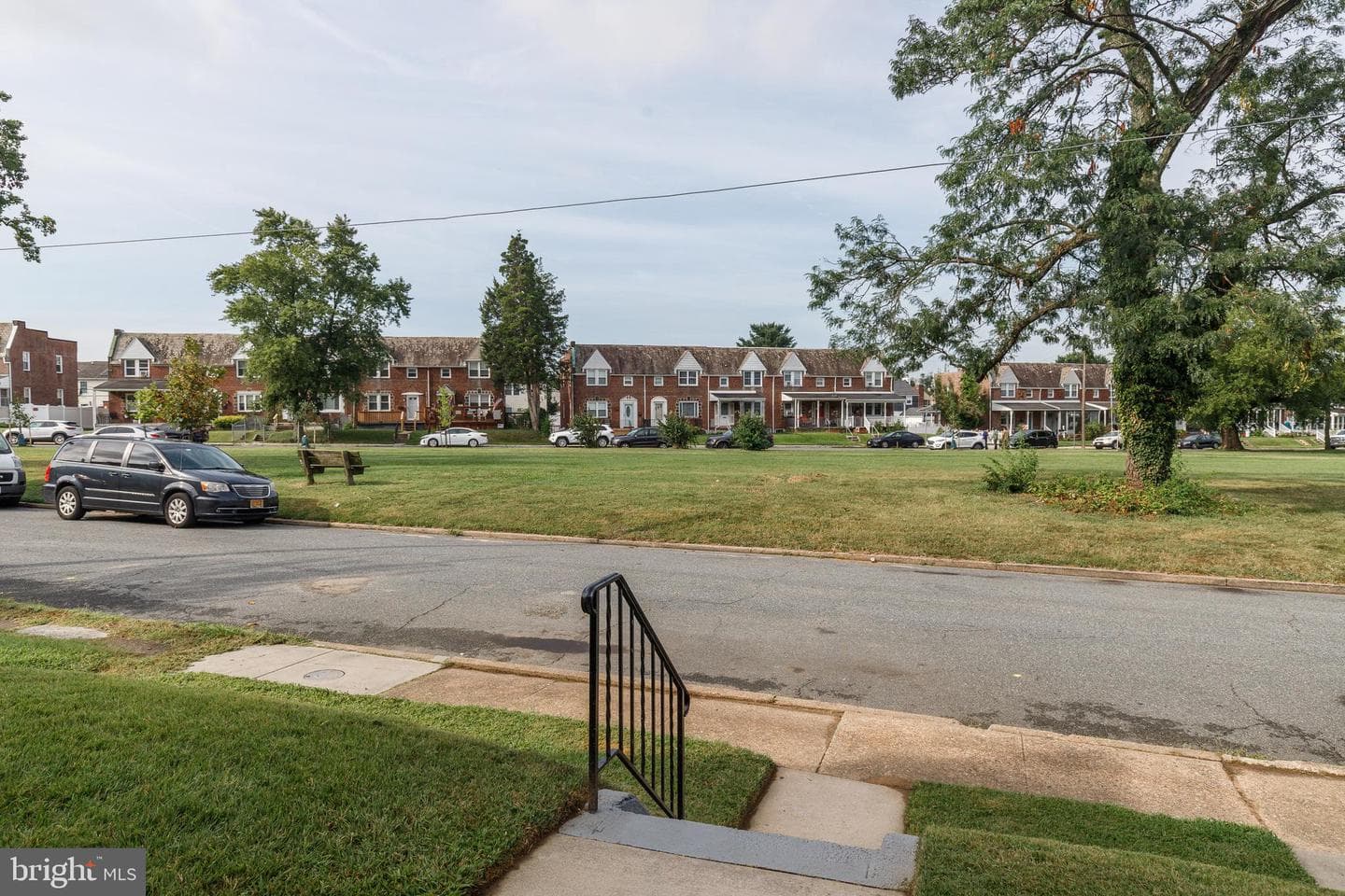 2471 Fairway photo 4