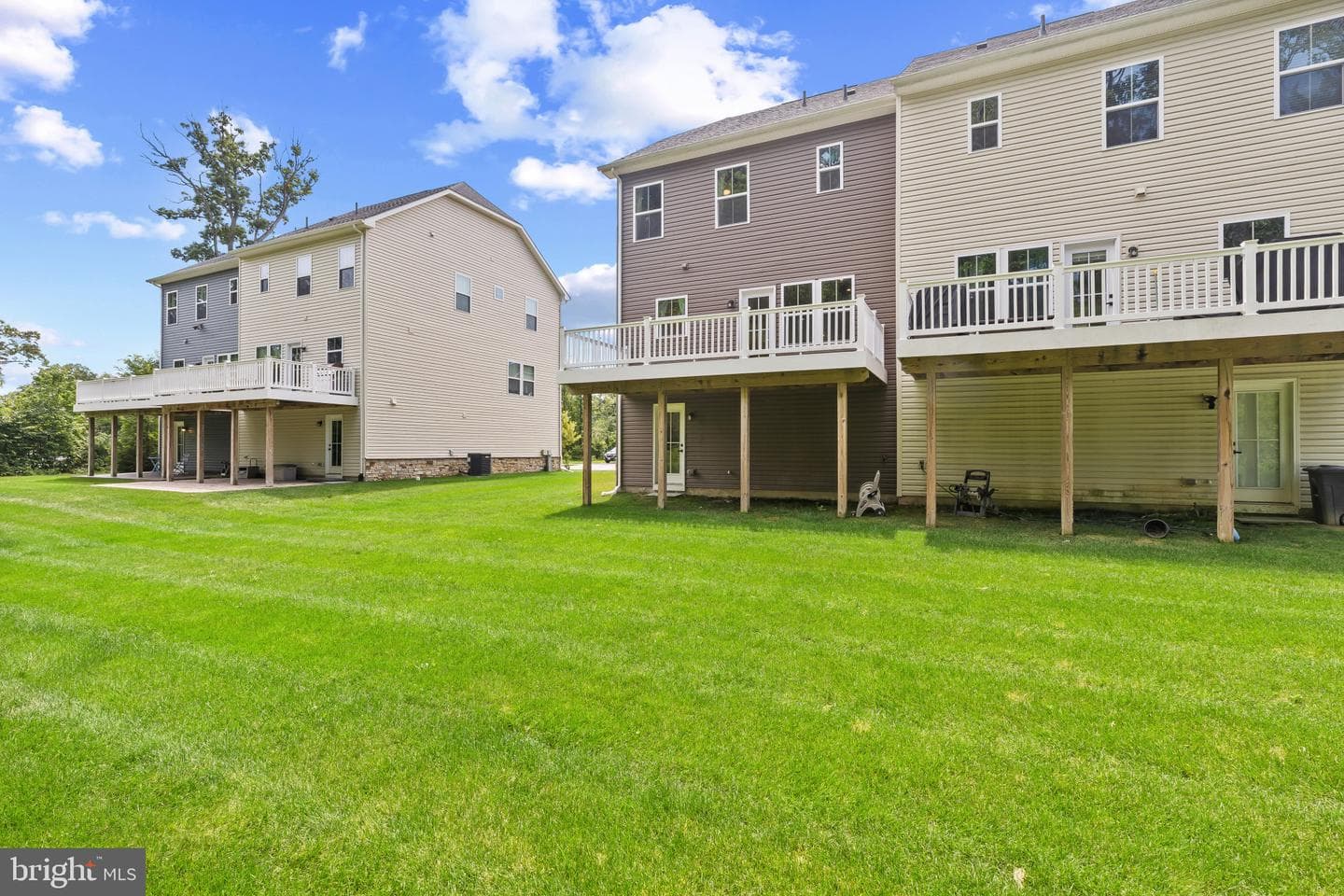 561 Katherine Avenue photo 32