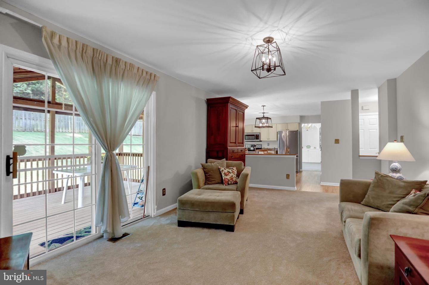 8 Farnham Way photo 16