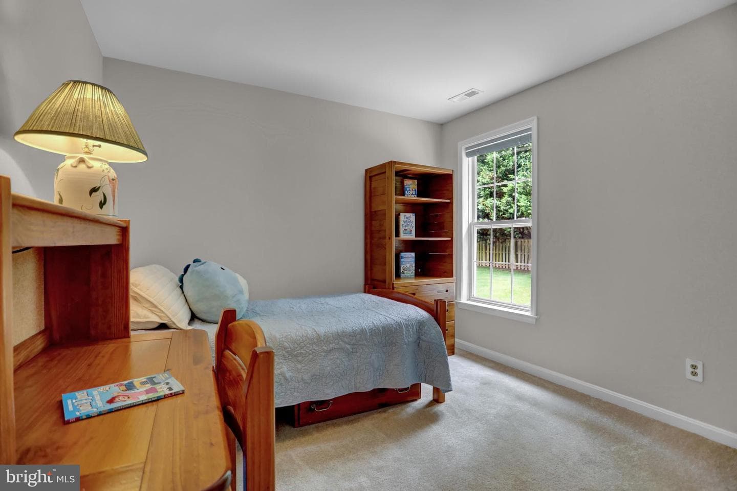8 Farnham Way photo 26