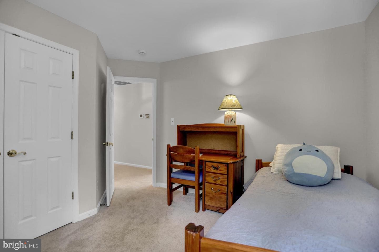 8 Farnham Way photo 27