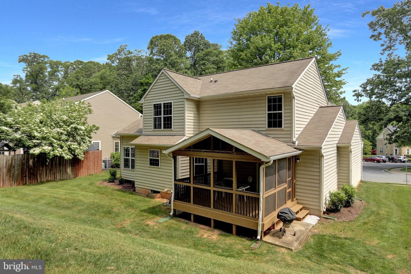 8 Farnham Way photo 35