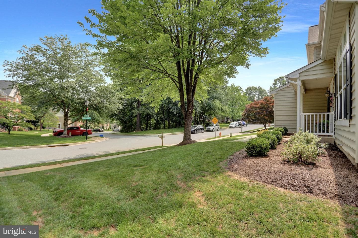 8 Farnham Way photo 37