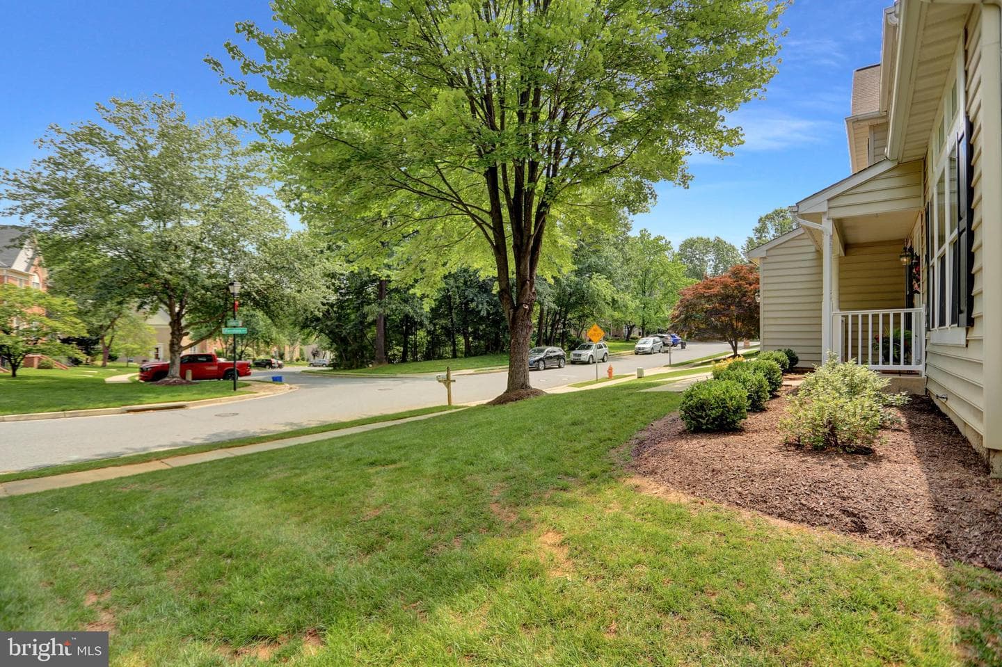 8 Farnham Way photo 39