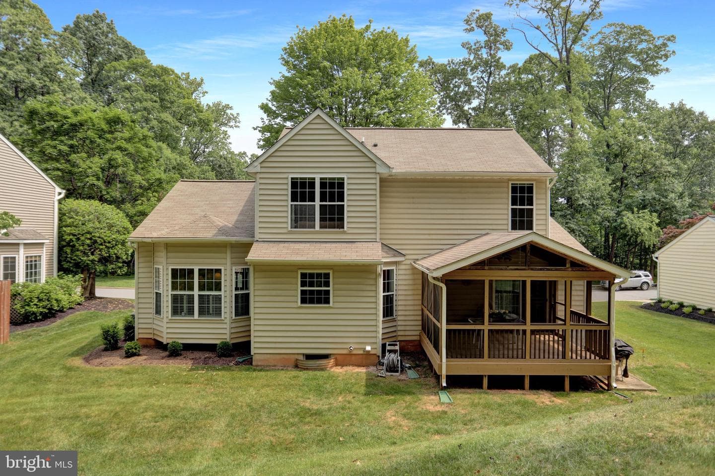 8 Farnham Way photo 44