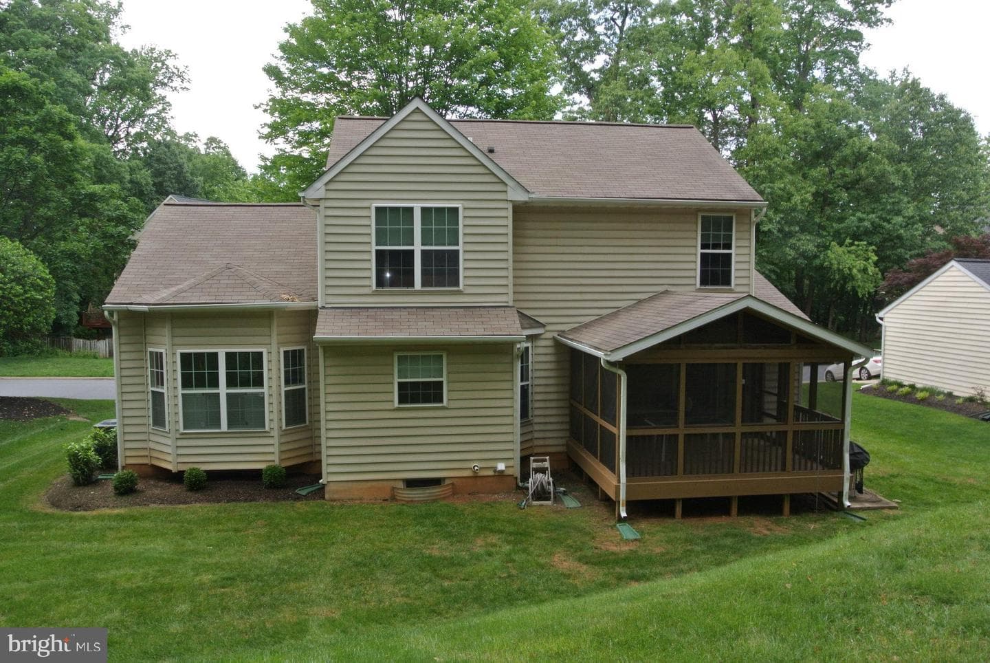 8 Farnham Way photo 47