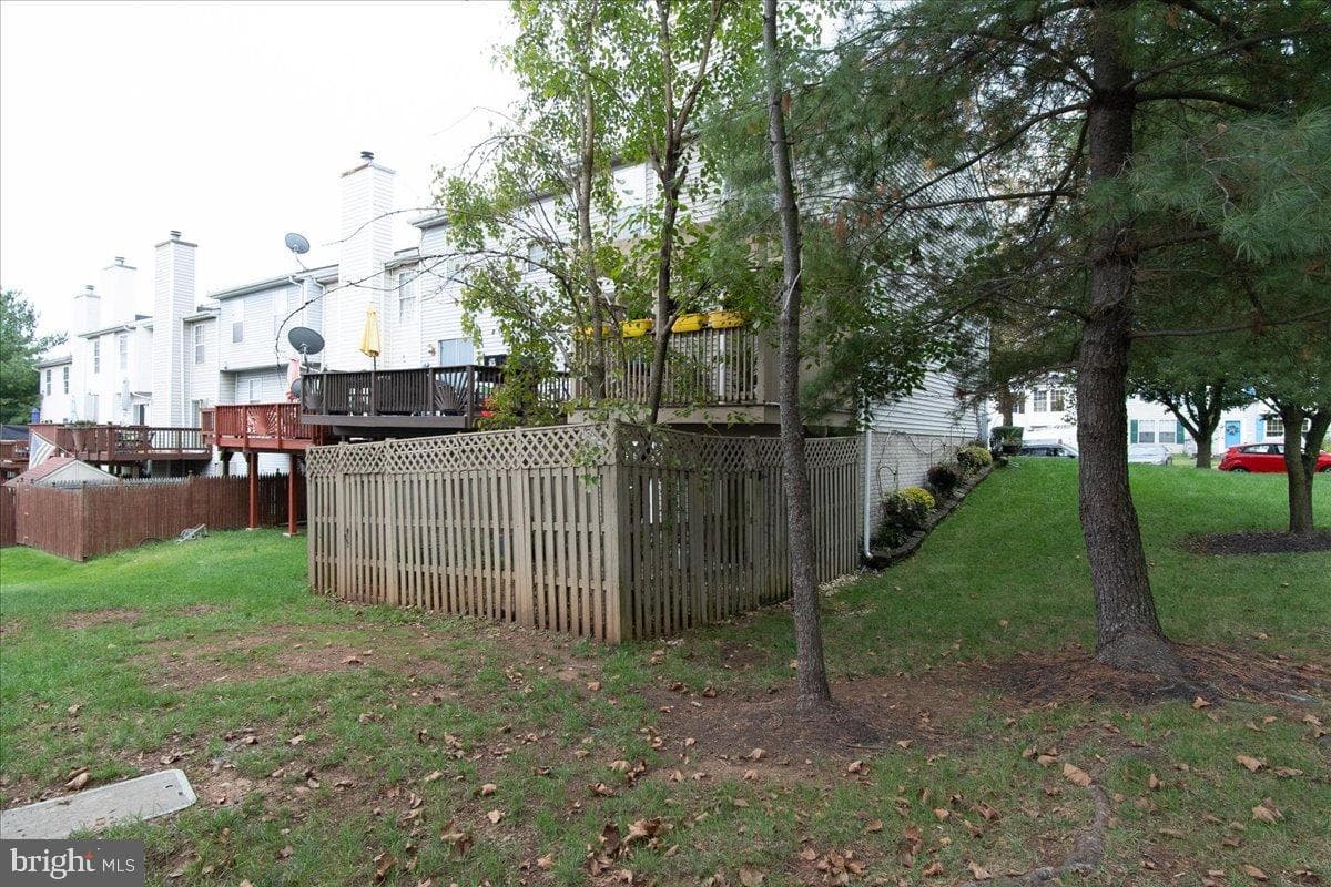 3915 Queens Lace Street photo 25