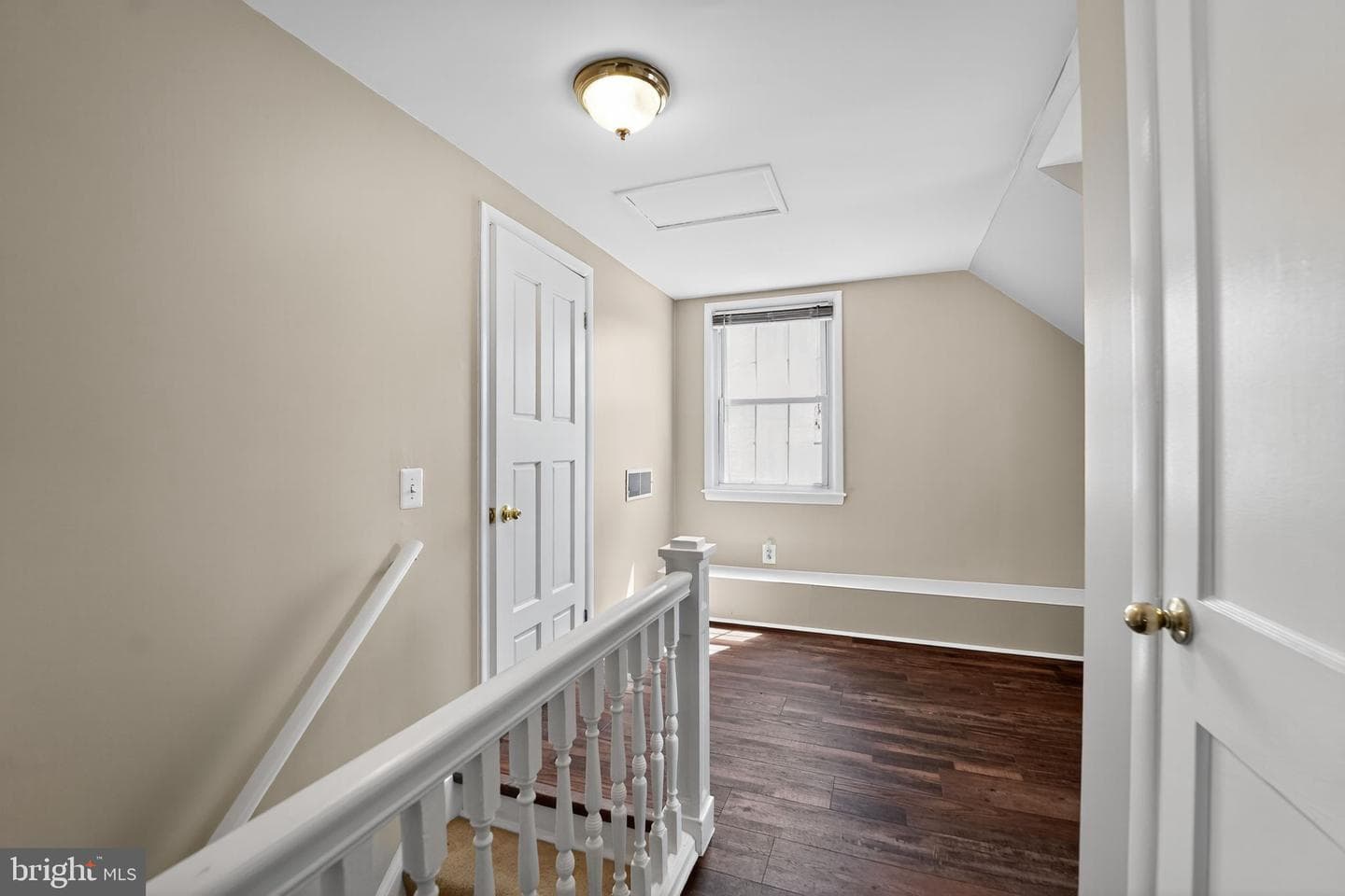3127 Cornwall Road photo 16