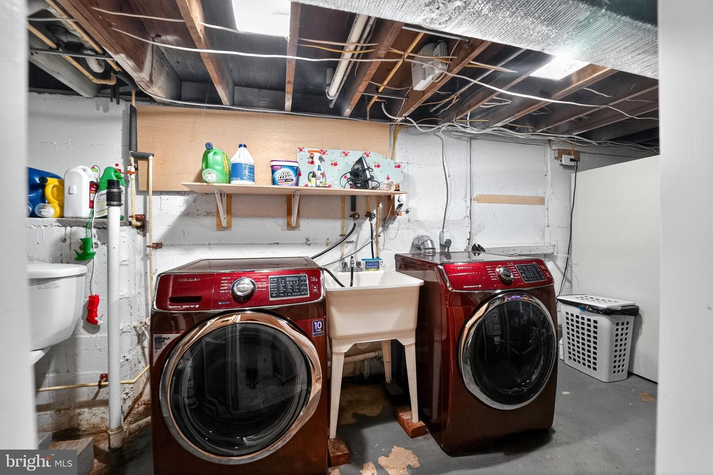 3127 Cornwall Road photo 22