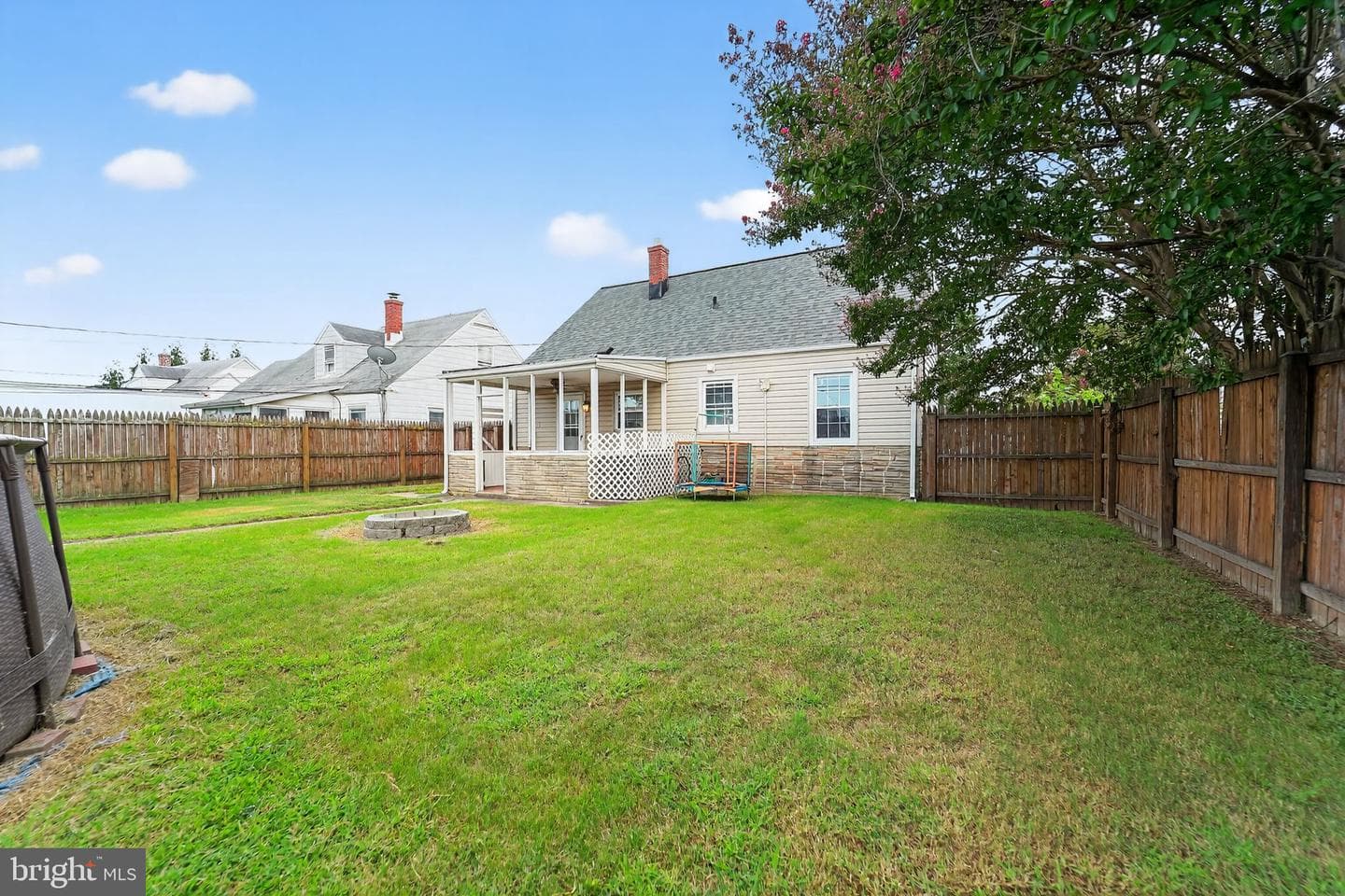3127 Cornwall Road photo 24