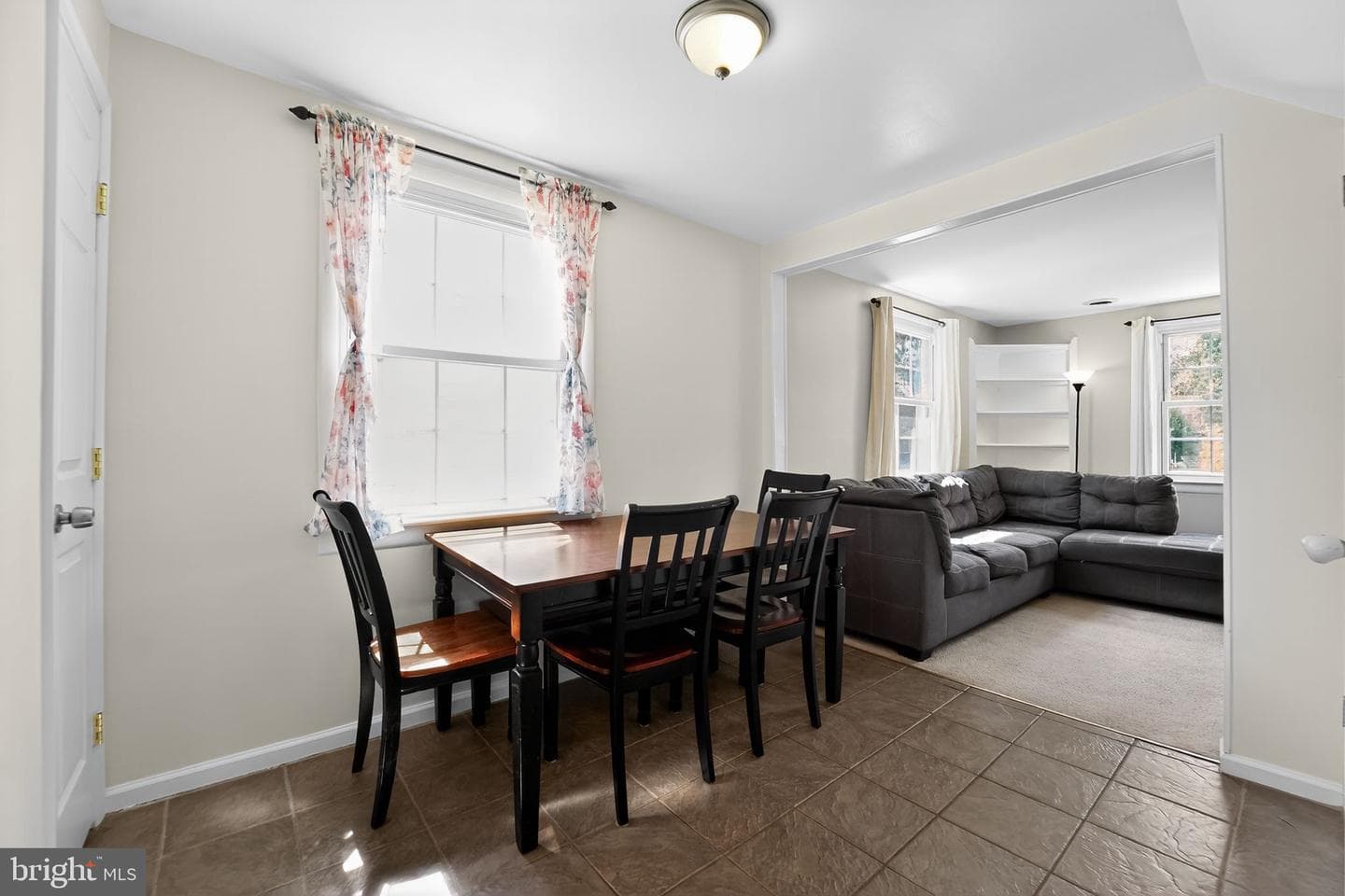 3127 Cornwall Road photo 7
