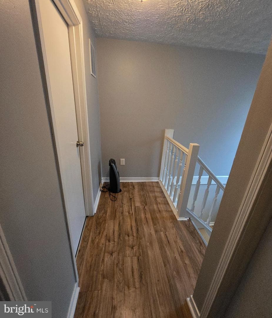 5 Clearwater Court photo 16