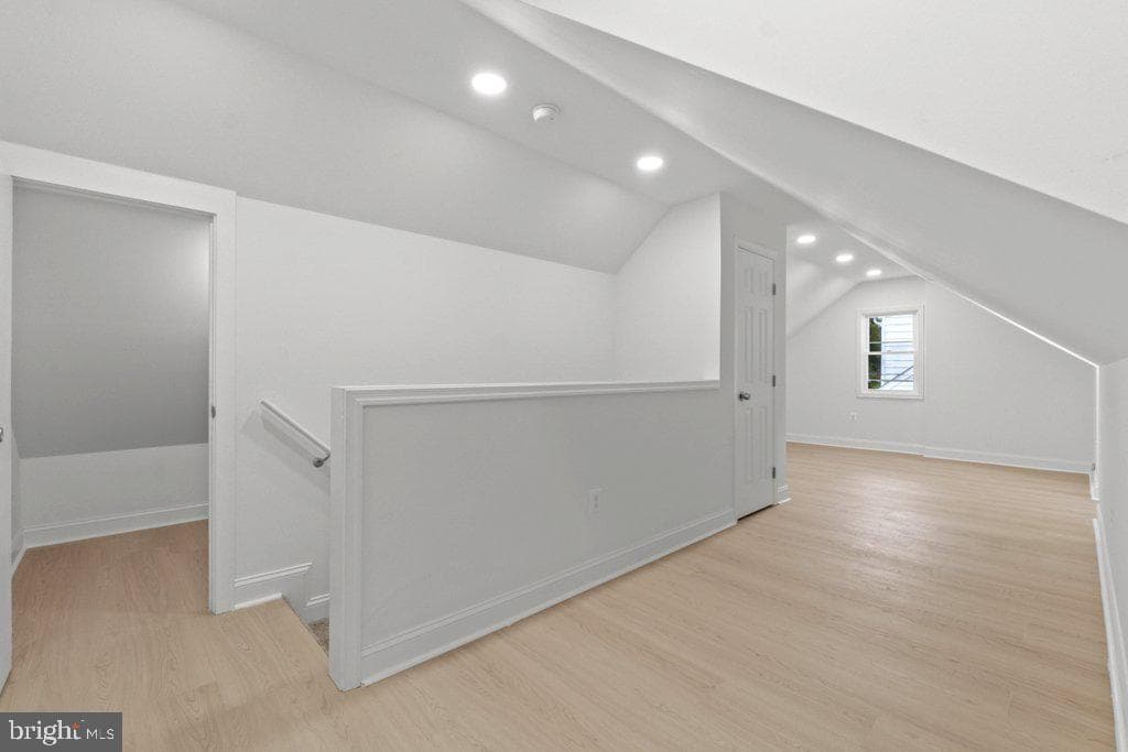 3491 Hillsmere Road photo 24