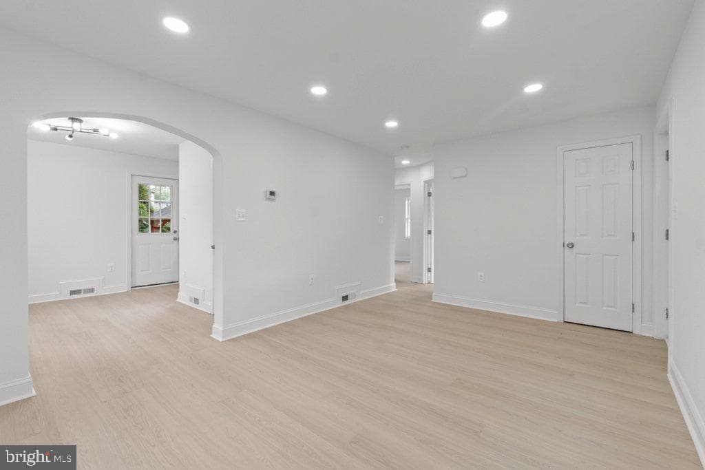 3491 Hillsmere Road photo 6