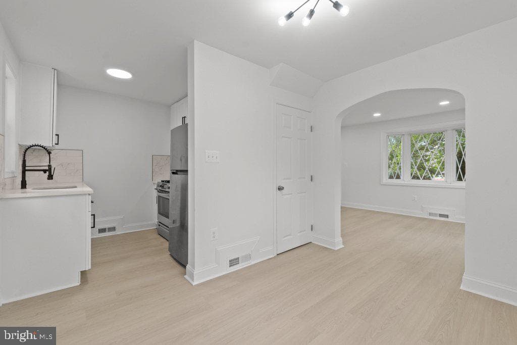3491 Hillsmere Road photo 9