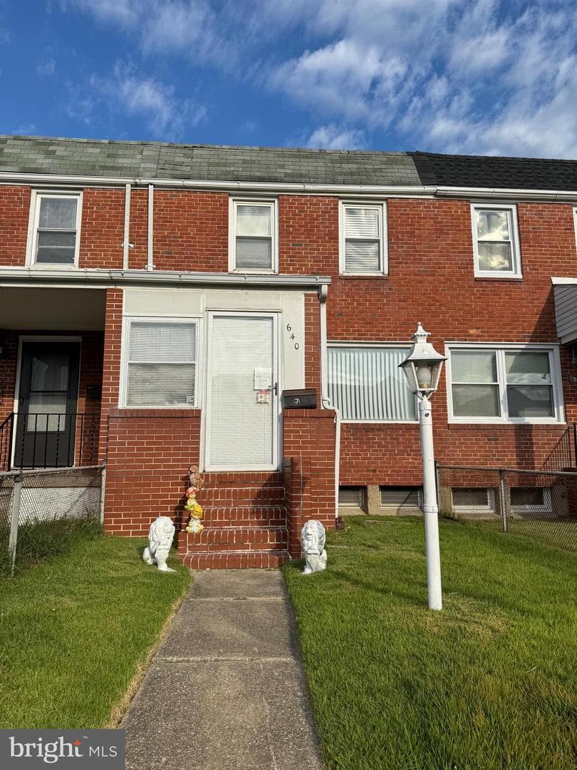 640 Aldworth Road photo 2