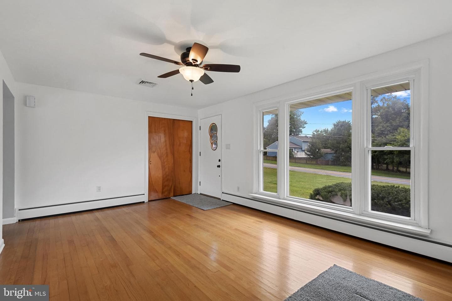 5000 Silver Spring Road photo 20