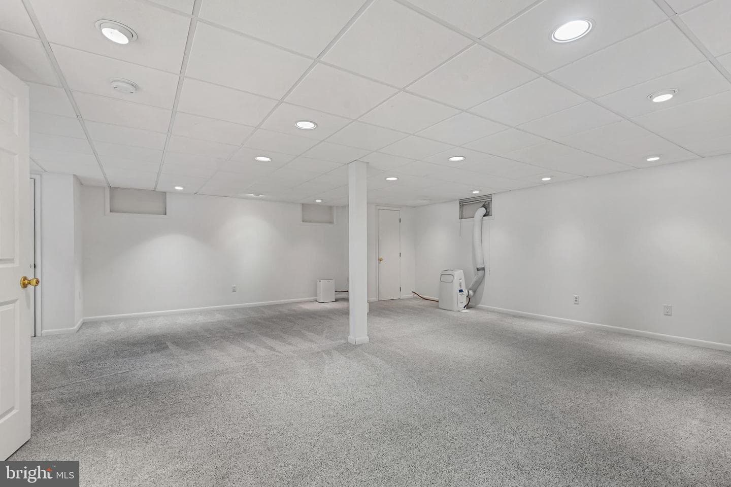 5000 Silver Spring Road photo 32