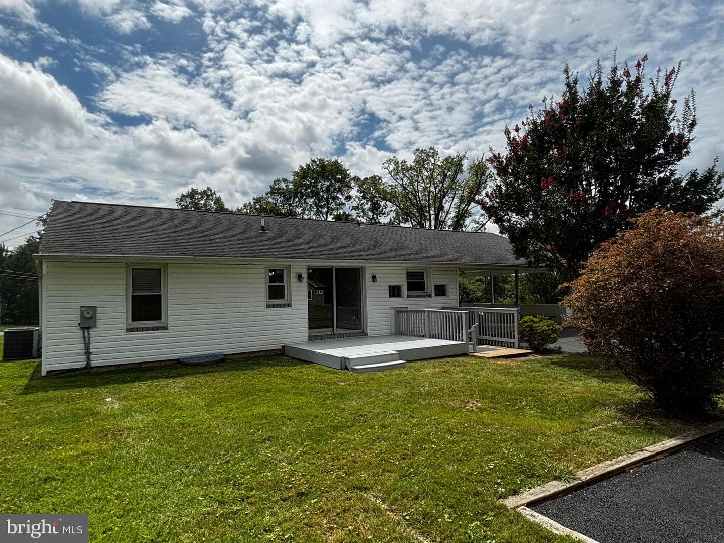 5000 Silver Spring Road photo 44