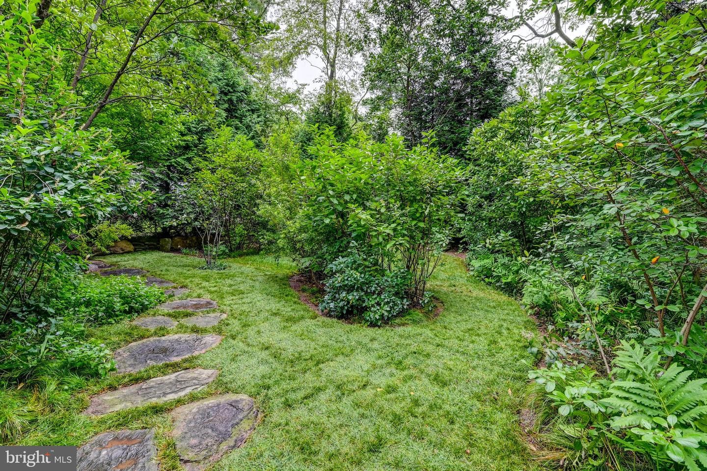 1505 Locust Avenue photo 9