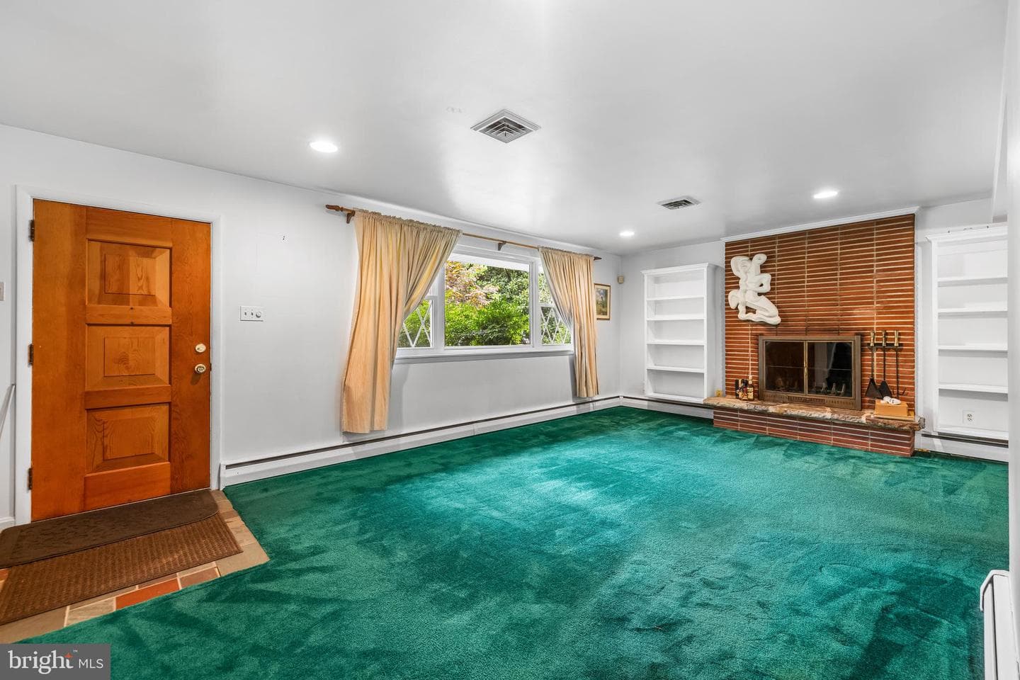 1304 Heather Hill Road photo 3