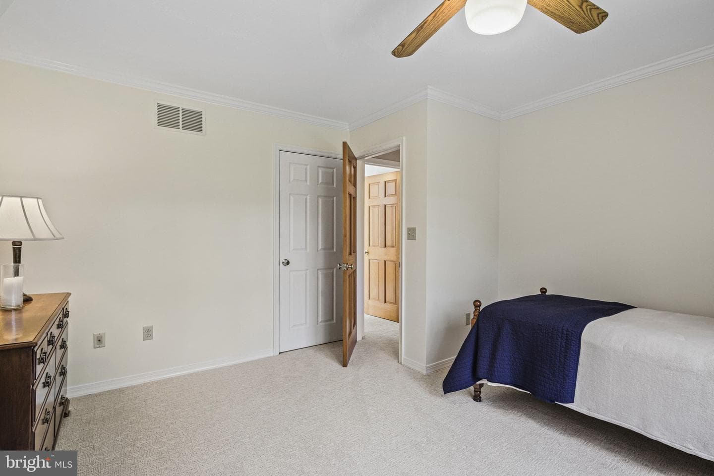 6018 Altamont Place photo 33