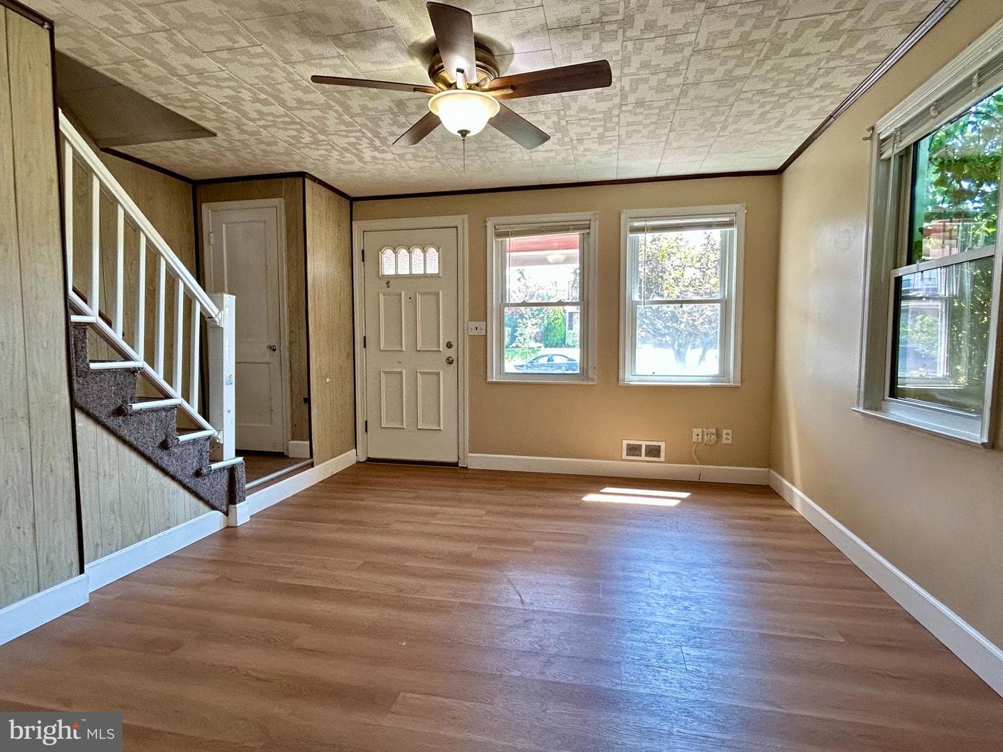 7242 Conley Street photo 4